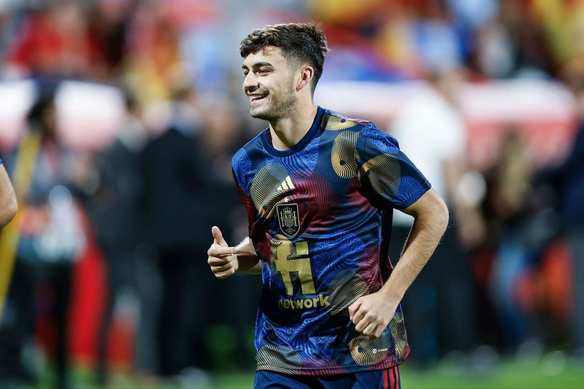 iCule8_'s tweet image. Pedri #SPASWI