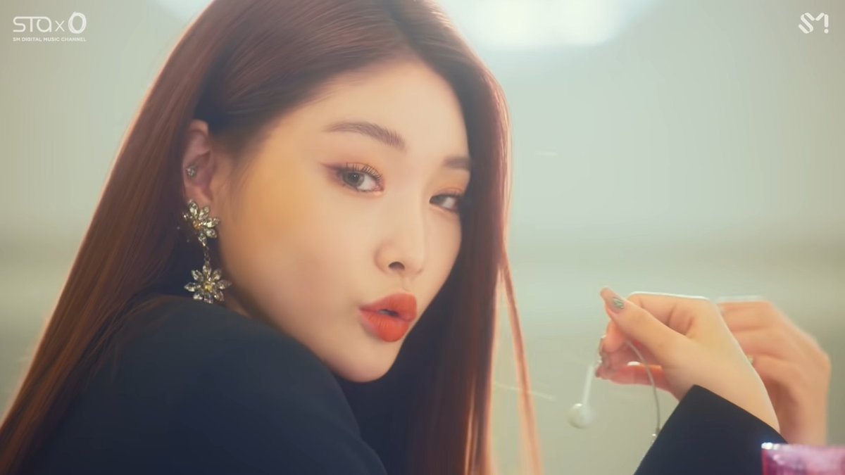 npomvtt's tweet photo. HINO ATEMPORAL! Sendo umas das maiores collabs e hits do ano de 2018, há 4 anos atrás o 'STATION X 0 - Wow Thing' com Seulgi, Chungha, Soyeon e SinB era lançado. Quem viveu esse momento?!

🔗: https://t.co/ZAp32ofJHZ https://t.co/z5NhGiom2n