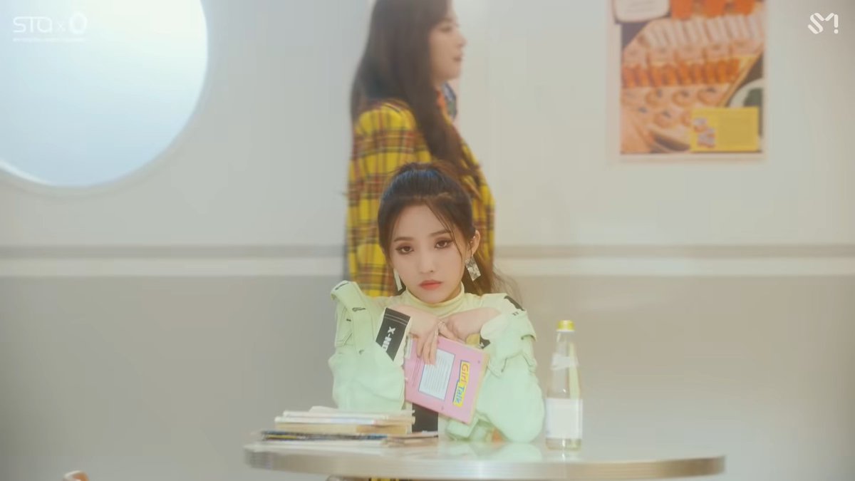 npomvtt's tweet photo. HINO ATEMPORAL! Sendo umas das maiores collabs e hits do ano de 2018, há 4 anos atrás o 'STATION X 0 - Wow Thing' com Seulgi, Chungha, Soyeon e SinB era lançado. Quem viveu esse momento?!

🔗: https://t.co/ZAp32ofJHZ https://t.co/z5NhGiom2n
