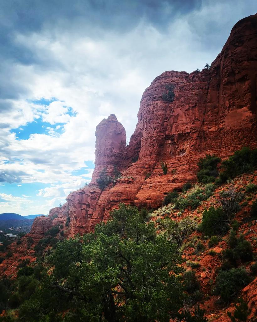 lovleelaura88's tweet photo. In sedona today. #sedona https://t.co/PguPNfadzi
