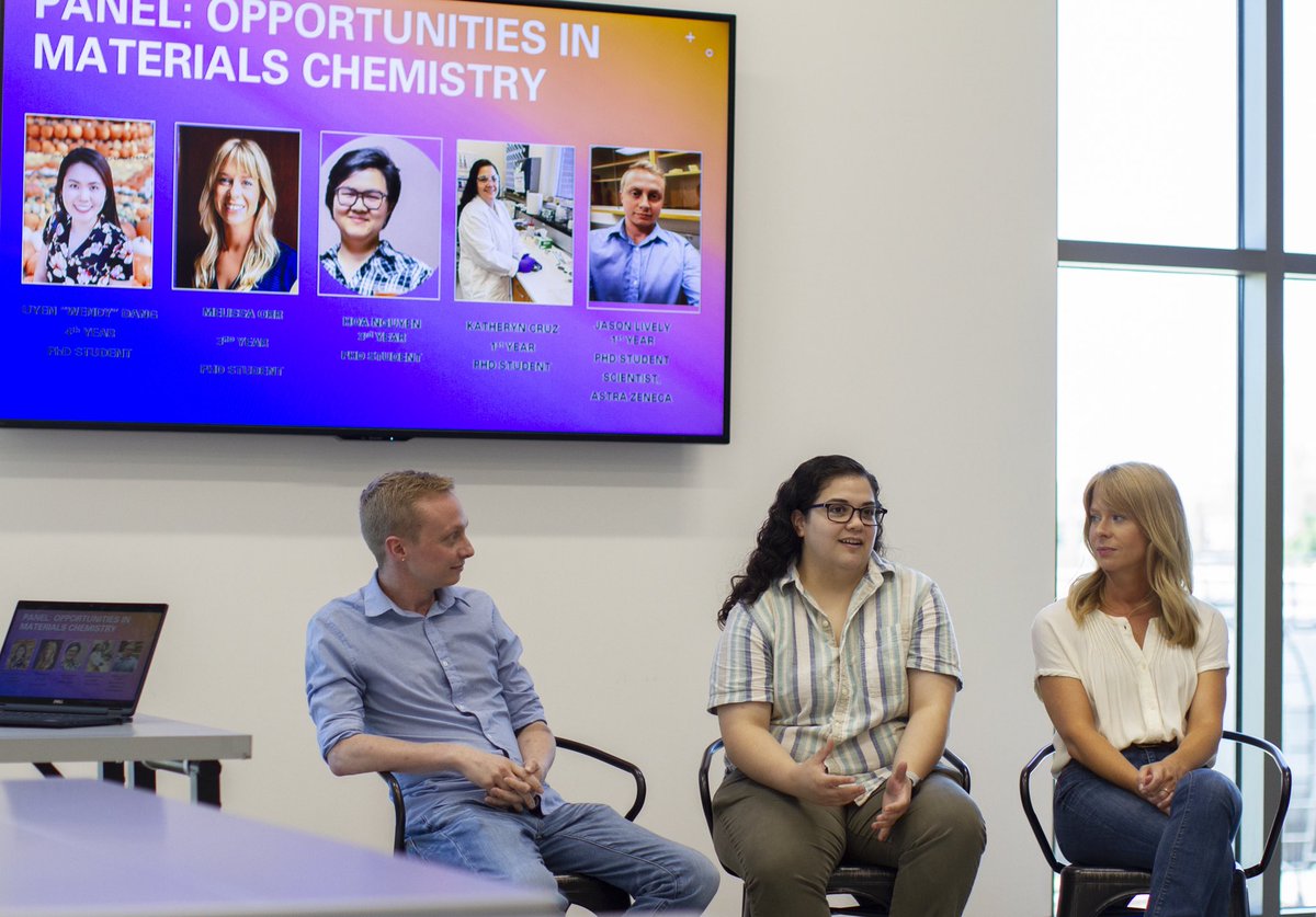 🌡 Captivated by the opportunity to make something new, come up with the recipe.

Thanks to <a href="/ArlingtonTXLib/">Arlington Public Library</a> for having <a href="/rtmacaluso/">Robin Macaluso</a> and the lab members for a STEM panel for teens at the Downtown Branch today. 

#MaverickScience x <a href="/UTAChemistry/">UTA Chemistry & Biochemistry</a>