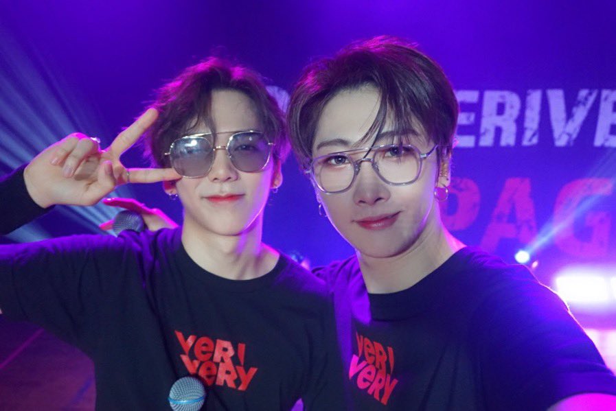 loafofthebread's tweet photo. hoyoung with glasses 🫠 https://t.co/mkVT01eqLm