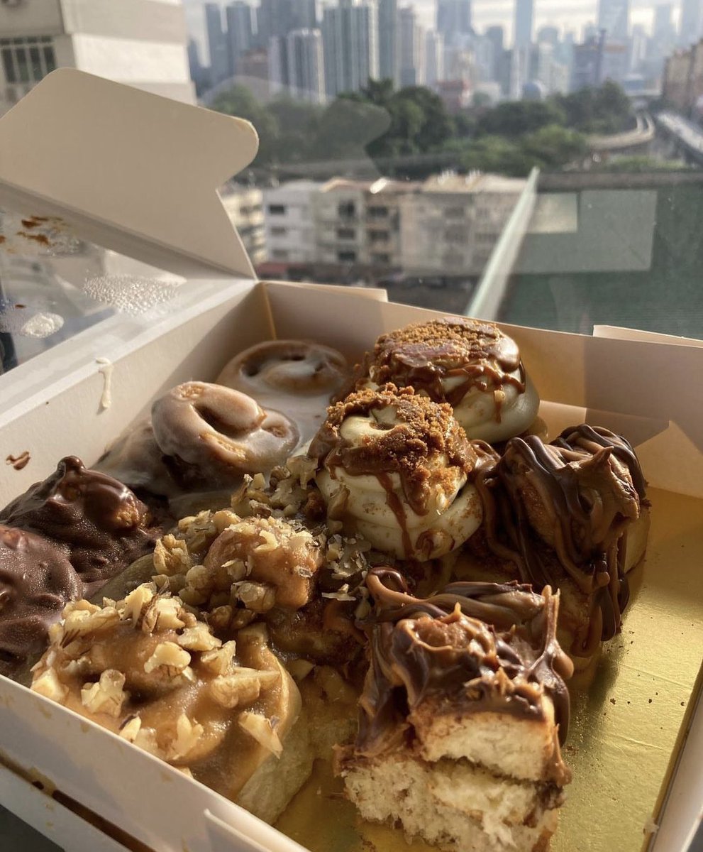 bakedthings4u's tweet photo. Assalamualaikum

Open order cinnamon rolls for Shah Alam people untuk esok with flat delivery RM 10 only ❤️

Siapa yang dah lama craving tu boleh order untuk esok 😋 https://t.co/UZz5Q5cr8N