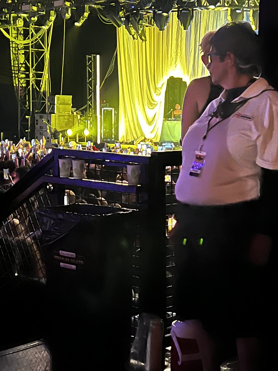 Acedogg24's tweet photo. At the @Kehlani #concert and security won’t let us stand but can’t see the damn stage cause security in the way. #lame #Denver #soundedgood #couldntseeshit #wack #wasteofmoney #kehlani #saveus https://t.co/XsfRxEulUQ