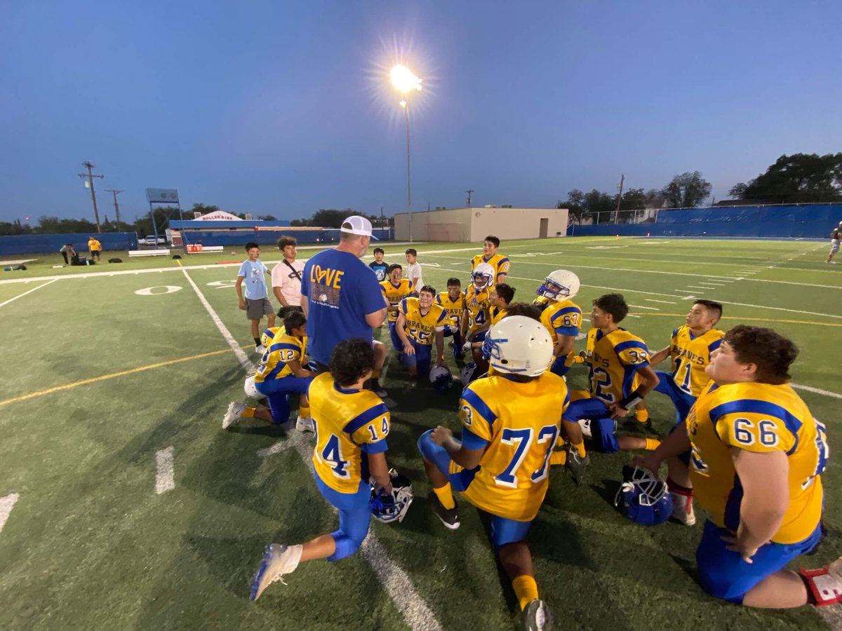 LMSBoysath's tweet photo. Lincoln Braves 7th grade played Glenn today and came out with 2 wins in 2 hard fought games. Great job today Braves. #lmsstrong #saisdathletics #littledetails https://t.co/ciRzy1VD6f
