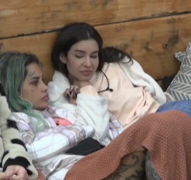 Gabicaldas___'s tweet image. Só reparem nisso aqui e depois me falem quem é casal tá na cara que ker e shay são um casal #afazanda #taline #Shayline