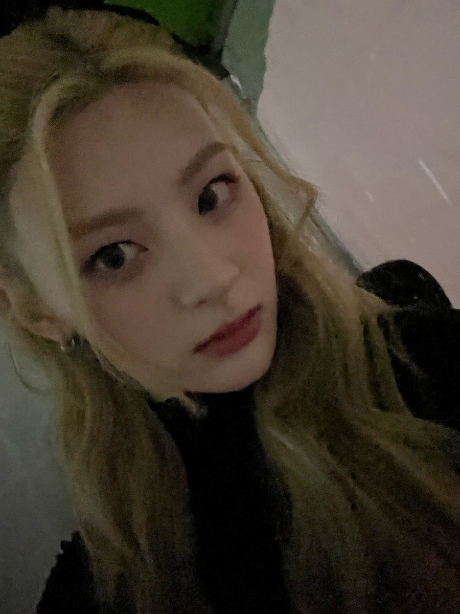 STAYCZONES's tweet photo. weverse update https://t.co/qAl2H4sRxm