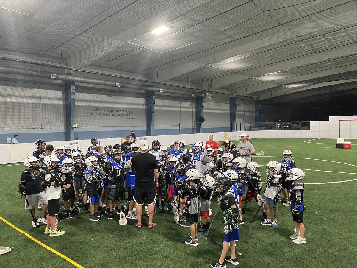 StickStarLax's tweet photo. Monday Nights at the Rink. #Wolfpack #TxBox #TxHome4Box https://t.co/ExsAX1A5Xx