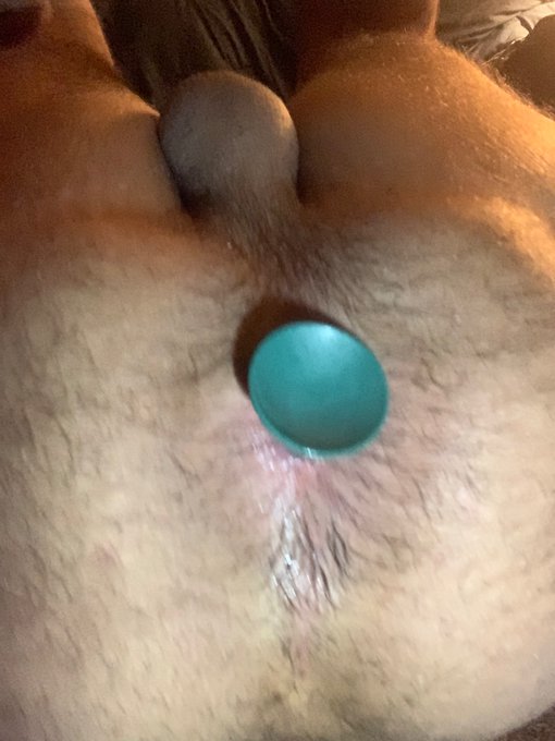 Some anal training tonight! ✌🏾💕☺️ #xhamsterlive https://t.co/wVmclUKsqo<a href="/tag/xhamsterlive"class="tags">#xhamsterlive</a>