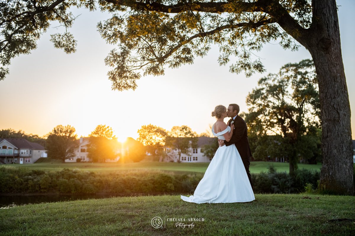thenabbster1's tweet photo. The most beautiful day of my life with my most favorite people. https://t.co/Nv1WCrKxx2