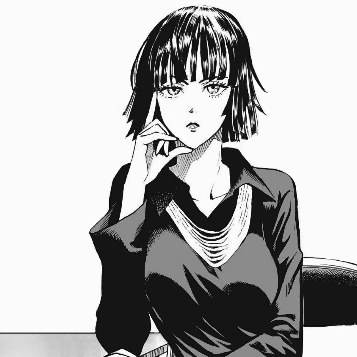 Ya tomó asiento, sin rastro de dejaras intimidar por el cyborg, le conoce lo suficiente.

── Dilo por ti mismo, cuando Saitama vuelva, será otra cosa. ── Se va a quedar a esperar el tiempo necesario.