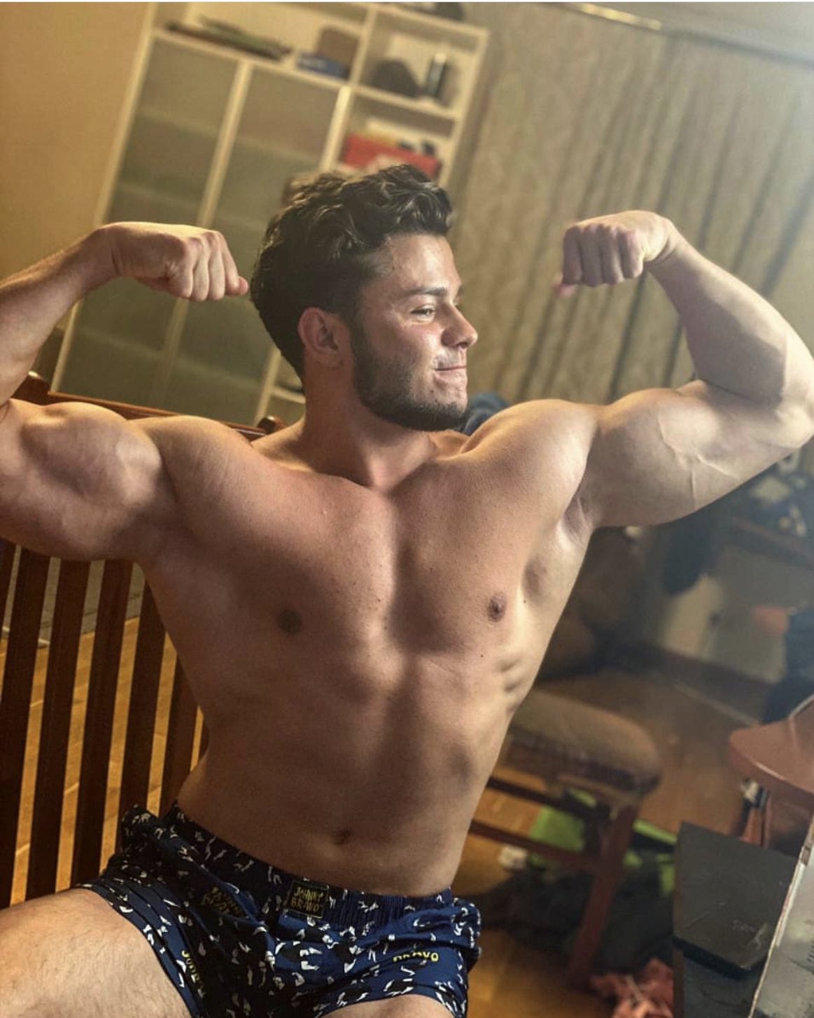 gosh i was big and juicy ?? https://t.co/XReuYj7arb