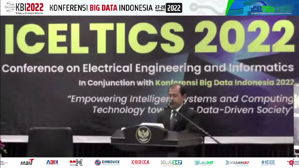 idBigData's tweet photo. Selamat pagi! Konferensi Big Data Indonesia Pagi ini telah dimulai dengan sambutan dari General chairs ICelTIC, Ketua IEEE Indonesia Section /Kepala Pusat Riset Teknologi Satelit-BRIN, dan Rektor Universitas Syiah Kuala.

Yuk yang belum join ke room, jangan ketinggalan yah! https://t.co/SuDaOjRlqM