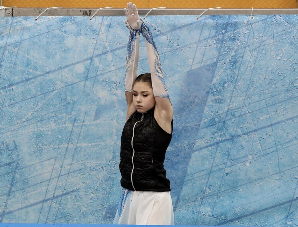 R1FigureSkating's tweet photo. "..I felt very sorry for Kamila... when you are 16 years old and the whole world is against you...
https://t.co/PwgMd5T6eh ✨⛸✨ #KamilaValieva 🔔 #todayNews #Eteri #Tutberidze #ISU #quads https://t.co/CWgBgJ6dNN