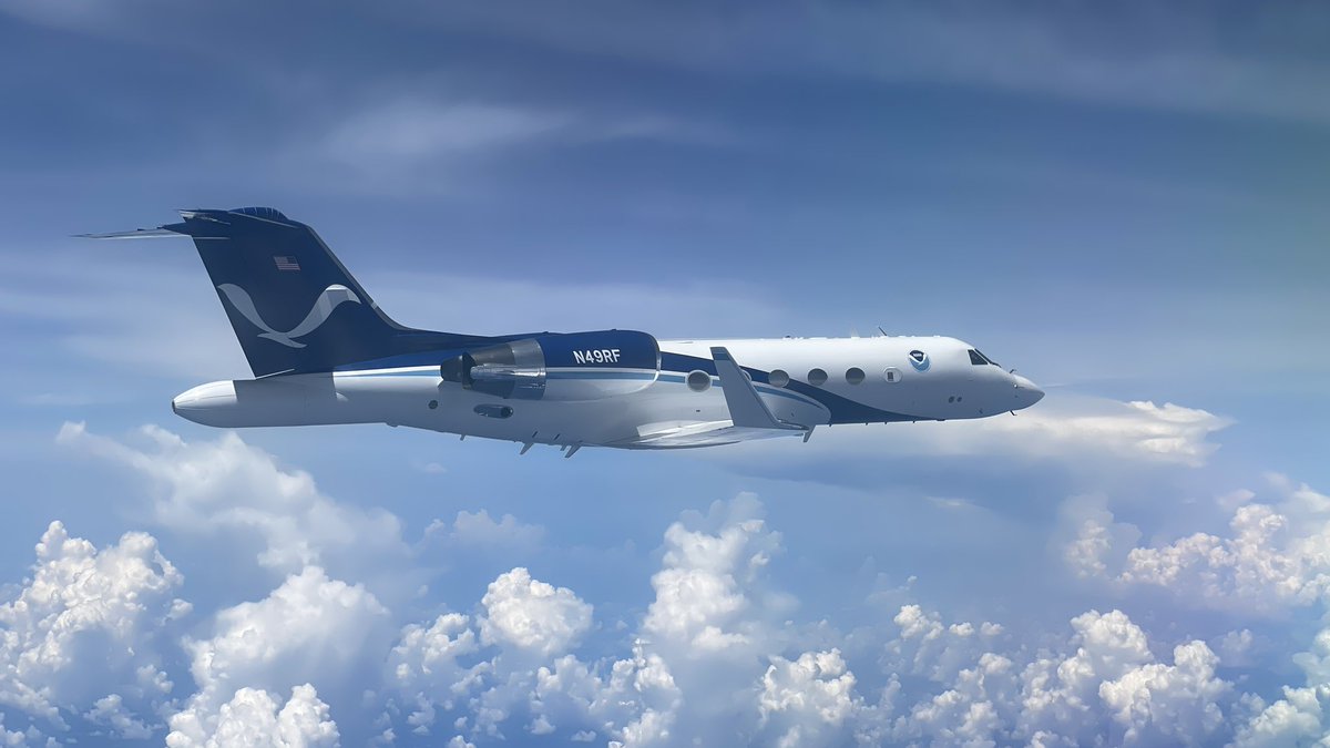 TheTropicNick's tweet photo. Lots of new folks so: 

Hi! I’m Nick Underwood. I’m an engineer for the NOAA Hurricane Hunters. I’ve been hunting hurricanes and supporting science missions aboard these aircraft for the last six years. I’m flying with a crew into Hurricane #Ian in a few hours. Ask me anything. https://t.co/SAxjpDJl1s