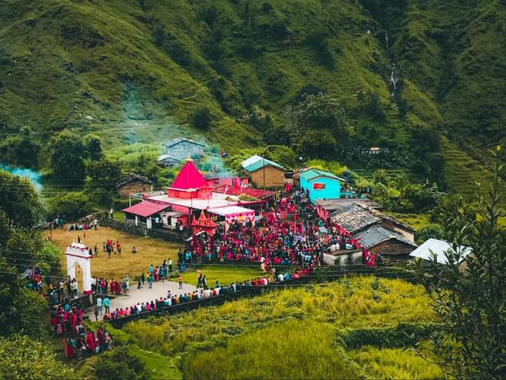 shubhamtorres09's tweet photo. The #Wettest & Most #Beautiful Villages of North #India 🇮🇳🏔️🏞️🌧️
#Tradition #Art #Culture & #Dance
#Shama - #Liti - #Gogina - #Kimu - #Bhanar
Thread of Images 🔽
#WorldTourismDay #WorldTourismDay2022 #Uttarakhand #Bageshwar https://t.co/wybdqYRe5t