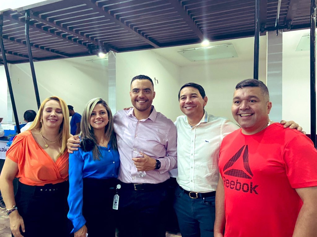 Ubicarme's tweet photo. Hoy en el lanzamiento de la semana tic de la ciudad de ibague. #semanatic 4.0 @fenalcotolima_ @Alcaldiaibague 
#tecnologia #NFC #Tecnologia https://t.co/L6cFMDIZ11