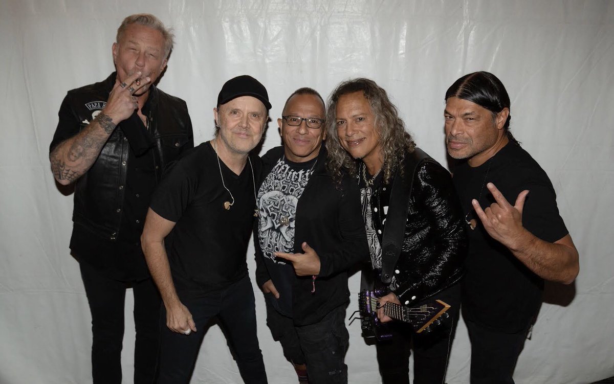 With <a href="/Metallica/">Metallica</a> backstage at Global Citizen Festival ‼️🖤🖤🖤🖤🖤 <a href="/MariahCarey/">Mariah Carey</a> was on the bill too.🤪🤪❤️❤️‼️