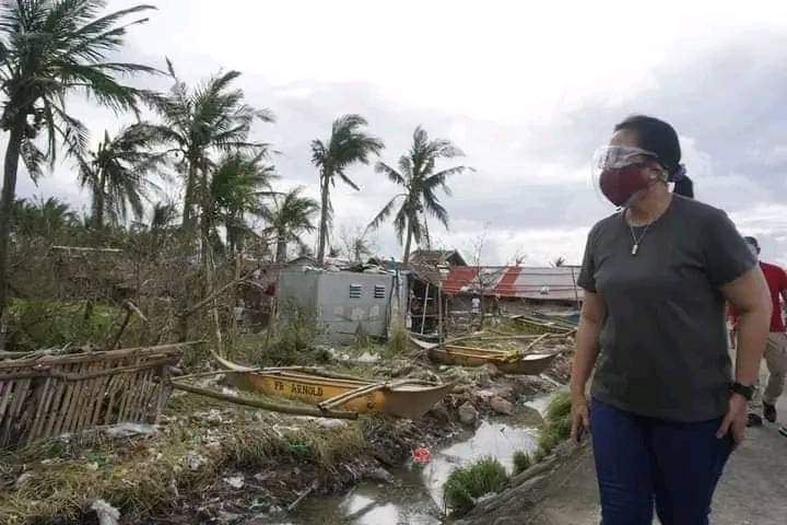 dtapec63's tweet photo. In the most difficult times, a leader must always show up.

Atty. Leni Robredo
♥️🎀🥰🙌🌸🌷 https://t.co/axLbm7PAYc
