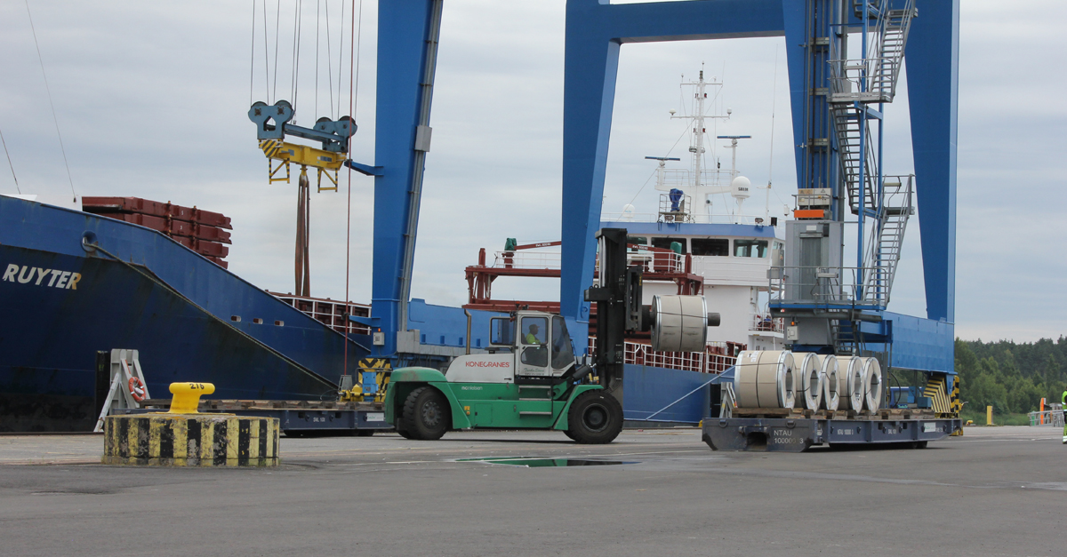 PortOfTurkuFI's tweet photo. Turkulaisen perheyrityksen, #TurkuSteve'n, toiminnassa on lähivuosina alkamassa uusi aikakausi uuden sukupolven myötä. Kimmo Iljinin tavoitteena on vetäytyä operatiivisesta toiminnasta parin-kolmen vuoden sisällä, mutta seuraajat on jo katsottu. Lue lisää: https://t.co/laij4oRxsL https://t.co/KUpFf6E6JQ