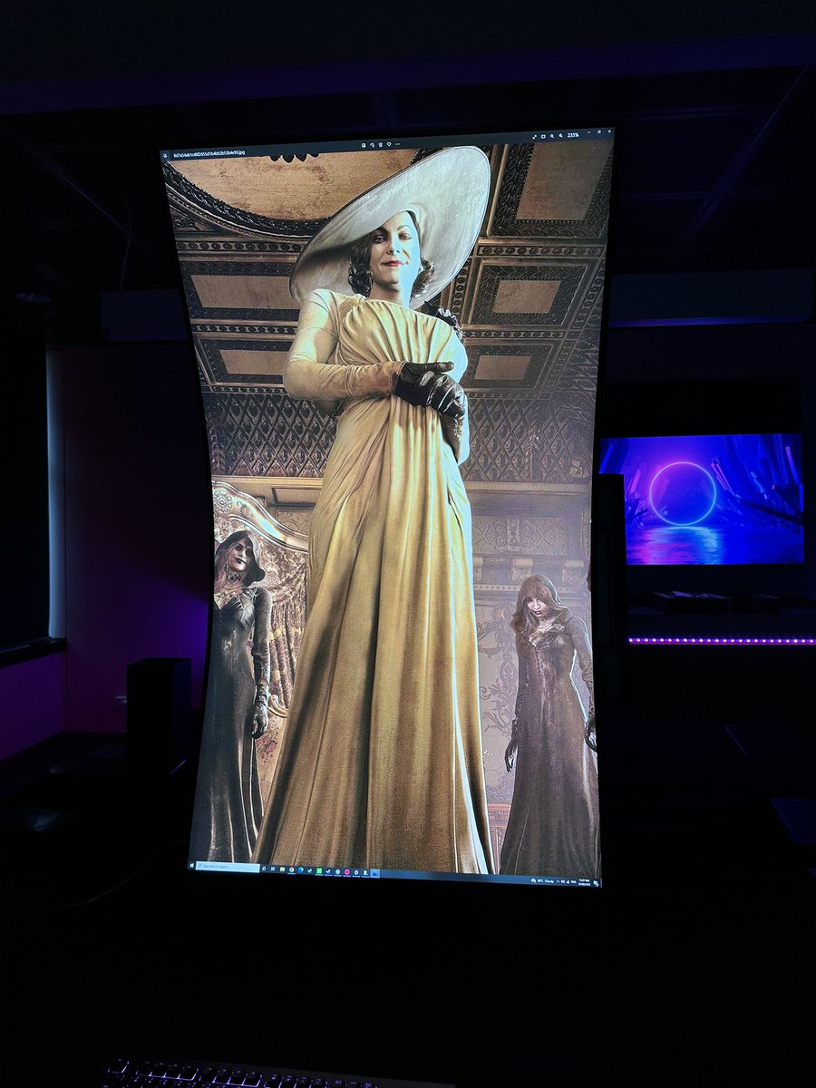 Spent the day with the new <a href="/SamsungAU/">Samsung Australia</a> Odyssey Ark 55” gaming monitor/TV. It’s unlike anything I’ve used before. Despite being absolutely massive, it’s really versatile with some clever design mechanics that make it a lot more useable than I was expecting. Display is gorgeous too.