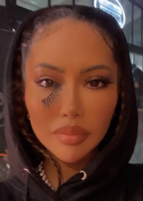 The 🌧 got me f*cked up  #RollingLoudNY https://t.co/2Gk4LUMbxQ<a href="/tag/rollingloudny"class="tags">#RollingLoudNY</a>