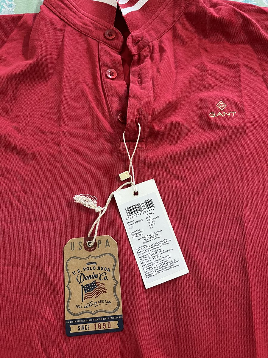 AhamBrahmastra's tweet photo. @myntra I seems that the dealers of Myntra are selling counterfeit products.I ordered a U.S Polo T Shirt and I received a GANT T-shirt.Though it can be a human error but SURPRISE the GANT T-shirt has a U.S. Polo price and brand tag attached to it. 1/2 @USPoloAssnUSA @uspoloassn @GANT1949 https://t.co/MF3BuuWkN0
