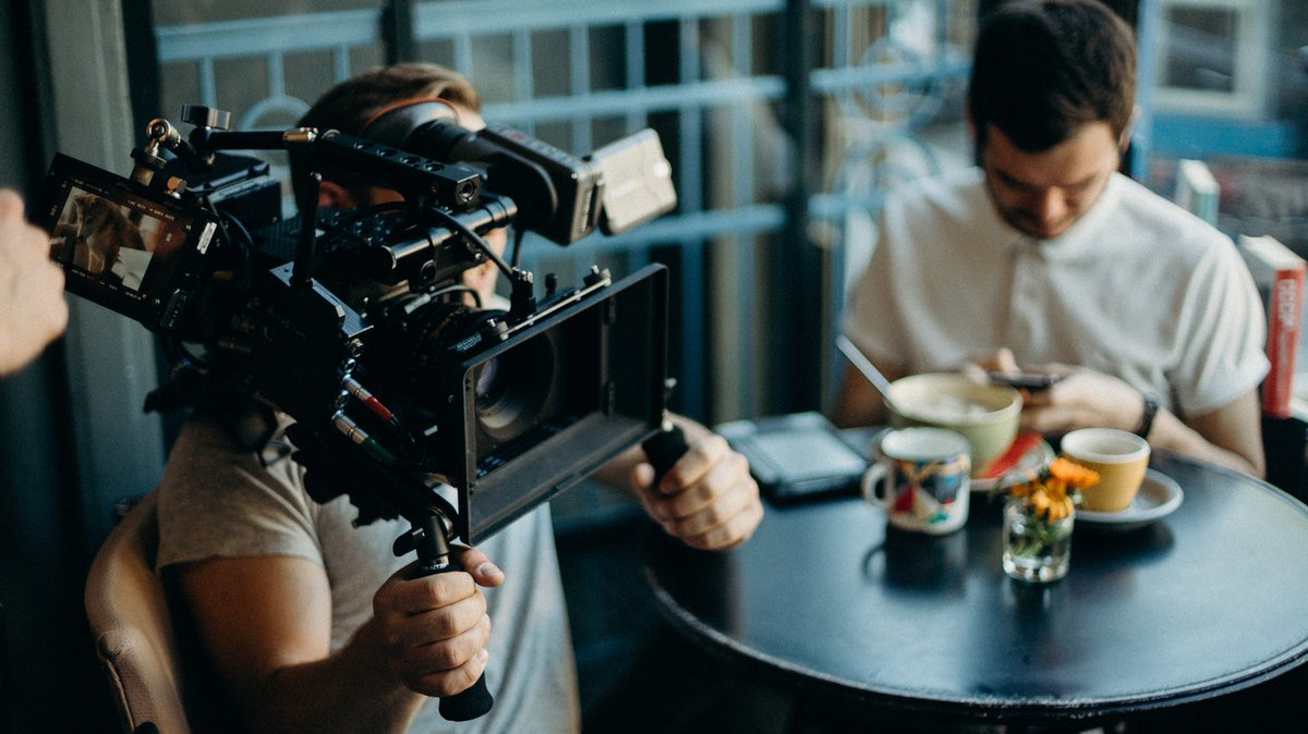 KynoFilms's tweet photo. Do you know how marketers utilized video to boost their marketing strategy and examine developing trends, so businesses may improve their approach to video content in 2022+?
https://t.co/MxuiJFDpS5
#videotestimoials #videomarketing #marketingmatters
https://t.co/FbZh8j65N6 https://t.co/2k6kNVdOtB