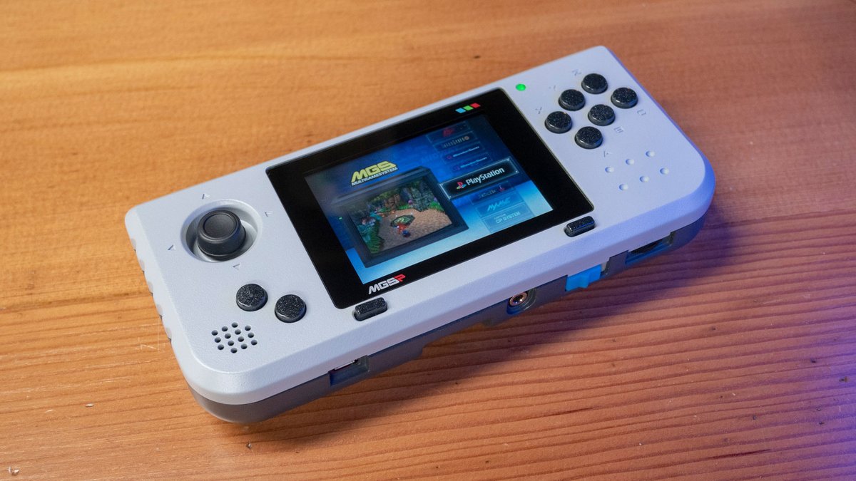 multigamesystem's tweet photo. I will make more of these.
#mgspocket My handheld with a 8 way micro switched joystick like the Neo Geo Pocket.
_ _ _ _
#multigamesystem #handheldgaming #retrogaming #neogeopocket #clickystick #joystick #gaming #retrocollective https://t.co/Aq2rBMvxiI
