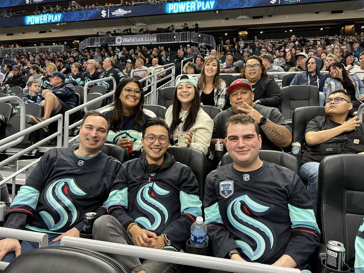 lejanadelrey's tweet photo. PNW goes nautical at the Kraken game! @Steph_Matyasi @izzyccbella @MagentaTrevor https://t.co/W8D8s1uuuD