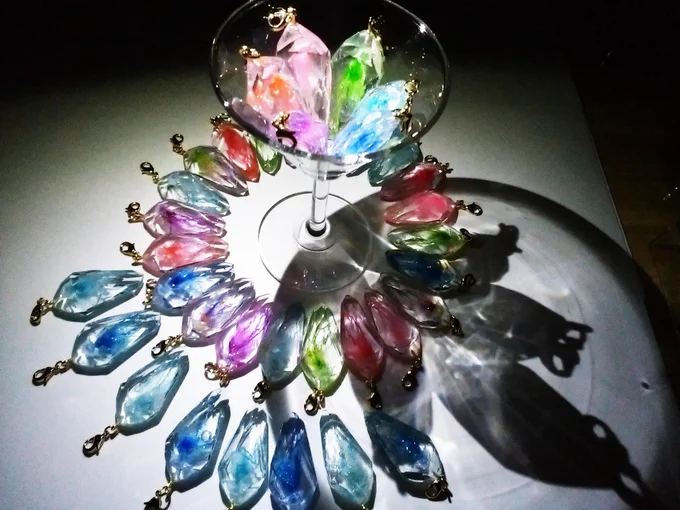 #あなたが作った宝石を見せてカツオノエボシのチャーム#博物ふぇす ほか以後のイベント用に制作中(:]ミ 