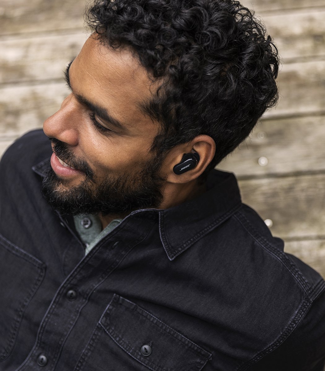 Bose_Japan's tweet photo. 思うがまま、一日中楽しめる

Bose QuietComfort® Earbuds IIは一度の充電で最大6時間の連続再生が可能。付属のポータブル充電ケースに収納すれば、さらに3回分の充電ができるので、合計24時間音楽を楽しむことができます。 

https://t.co/ysnHFmkWzt

#QuietComfortEarbudsII #QCEII #BoseEarbuds https://t.co/wZlxee7cry