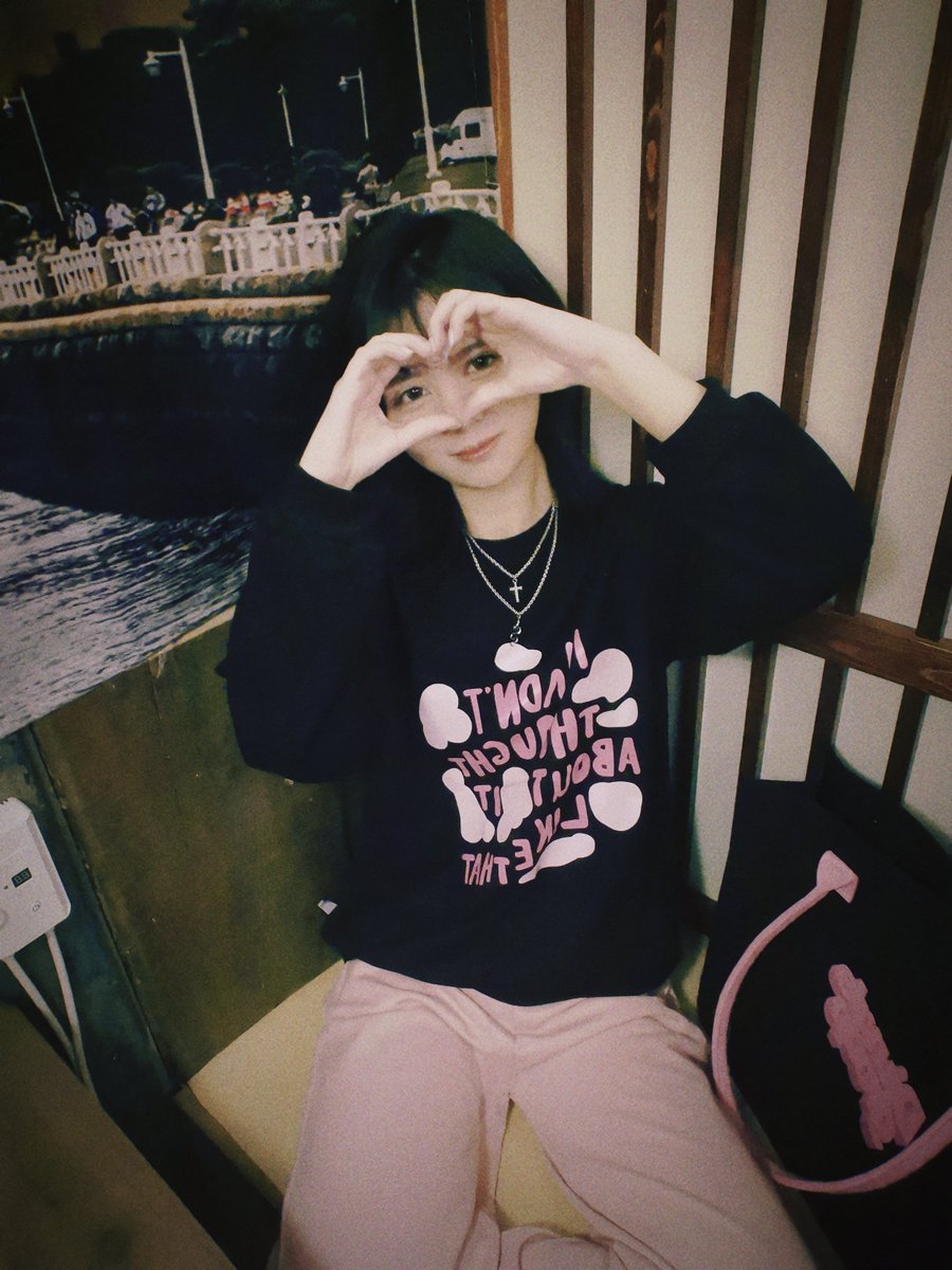 jianglan666's tweet photo. ❤️🧡💛💚💙💜 https://t.co/FNMhIzDDTU