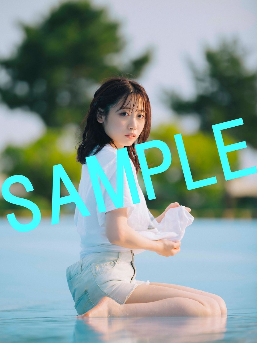 特典絵柄公開！ ＼ 『#来栖りん フォトブック 「りんとして。」』好評