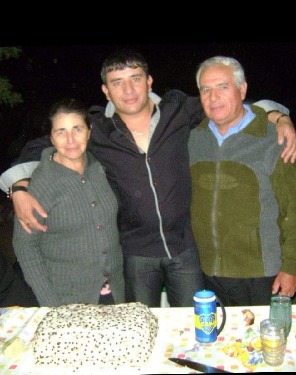 ChalissC's tweet photo. Q lindo mis papisss q hermoso recuerdo🤗😘 https://t.co/sLs7HxBl5X