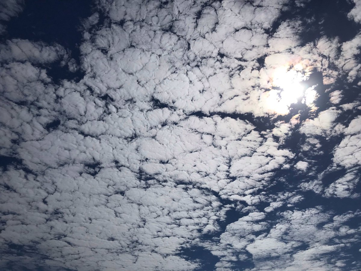 kenjones's tweet photo. Monday morning clouds! https://t.co/JTBVedpMr6