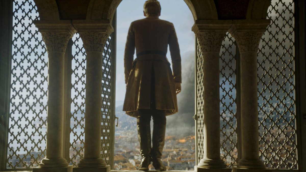 FreeFolkMemes's tweet photo. We finally know what Tommen Baratheon slipped on 

#HouseOfTheDragon https://t.co/wvT9rb6qEX