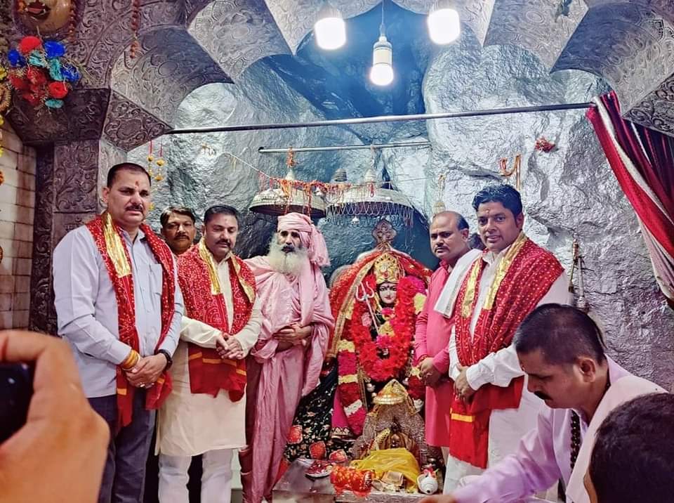 RjpRakesh's tweet photo. शक्ति और ऊर्जा की उपासना के पावन पर्व नवरात्रि की समस्त प्रदेश और देशवासियों को हार्दिक शुभकामनाएं @ranashersingh17 
@RJPsTeam @RjpRakesh https://t.co/PWR5LPKwNc
