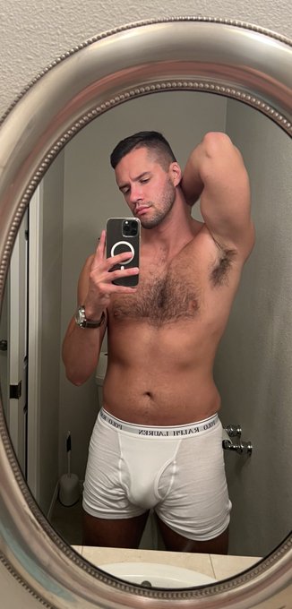 Gn https://t.co/aXpAE8U0qK