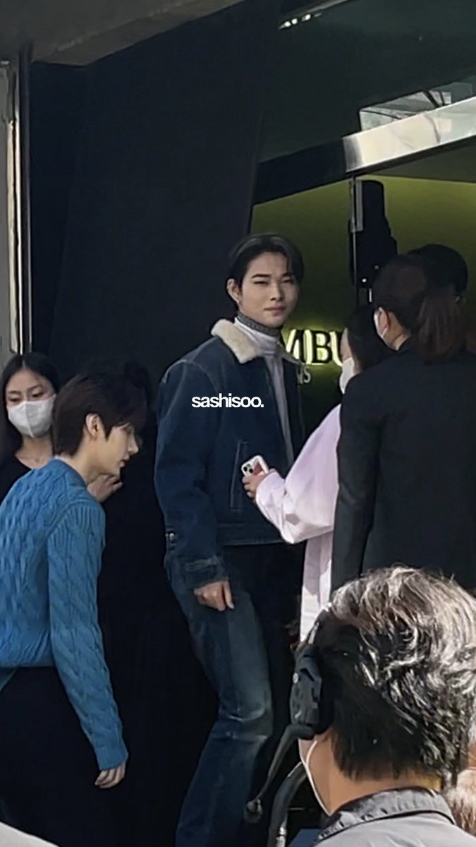 SASHISOO's tweet photo. LOOK AT NI-KI OMG

#NIKI #NI_KI #ENHYPEN_NIKI #ENHYPEN_NI_KI #니키 #엔하이픈_니키 #ENHYPEN #엔하이픈 https://t.co/YjBOfiqhgW