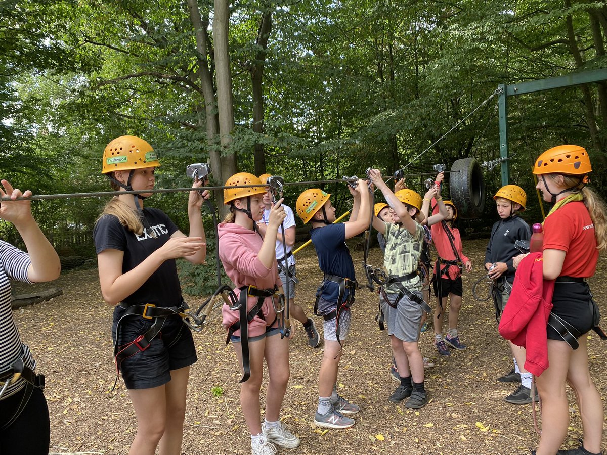 2ndGP's tweet photo. Thank you to @JPFoundation for there Leader Grant for our lasers leader to get the leader award Sharon who spend the money on activities for the scout @Thriftwoodcamp https://t.co/3nX7zjZAFM