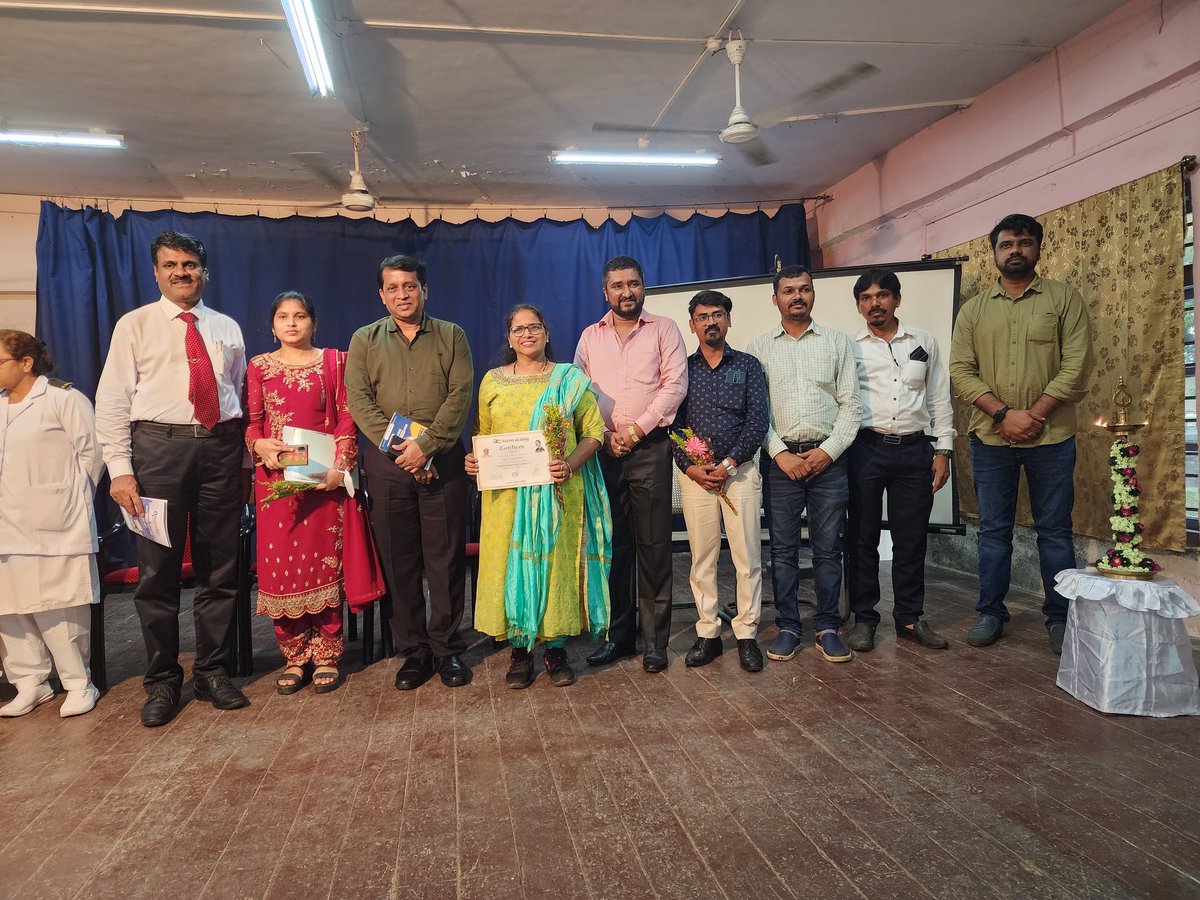 StateNurses's tweet photo. Best Nursing Teacher's Award Felicitation &amp; Talent Hunt Prize Distribution Program held at LTMG, Sion Hospital, Mumbai. https://t.co/5PyA5ZKZjS