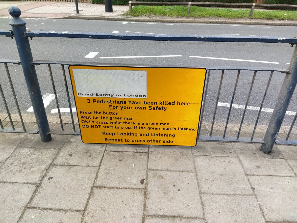 angelfplaza's tweet photo. Please London Road Safety, do not kill any more people for my safety.
I am fine. Really.
#editormissing https://t.co/fcnpoToGtQ