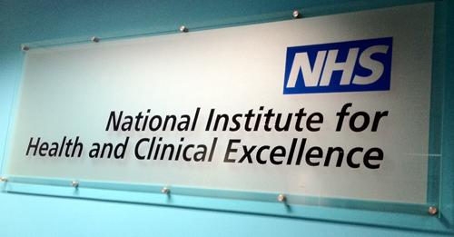 The first adjuvant treatment pembrolizumab has been approved for people with increased risk of their #kidneycancer returning after surgery in England and Wales on the NHS, by the National Institute for Health and Care Excellence 
Read about the therapy:
actionkidneycancer.org/adjuvant-pembr…