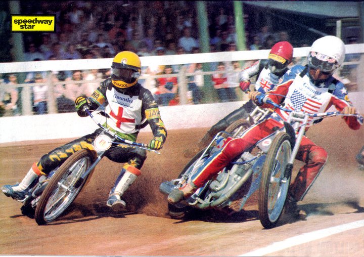 UprightSpeedway's tweet image. The weather is starting to turn cold and wet, and I&apos;m feeling a bit flat and miserable today 😒 I think some colour and excitement is needed