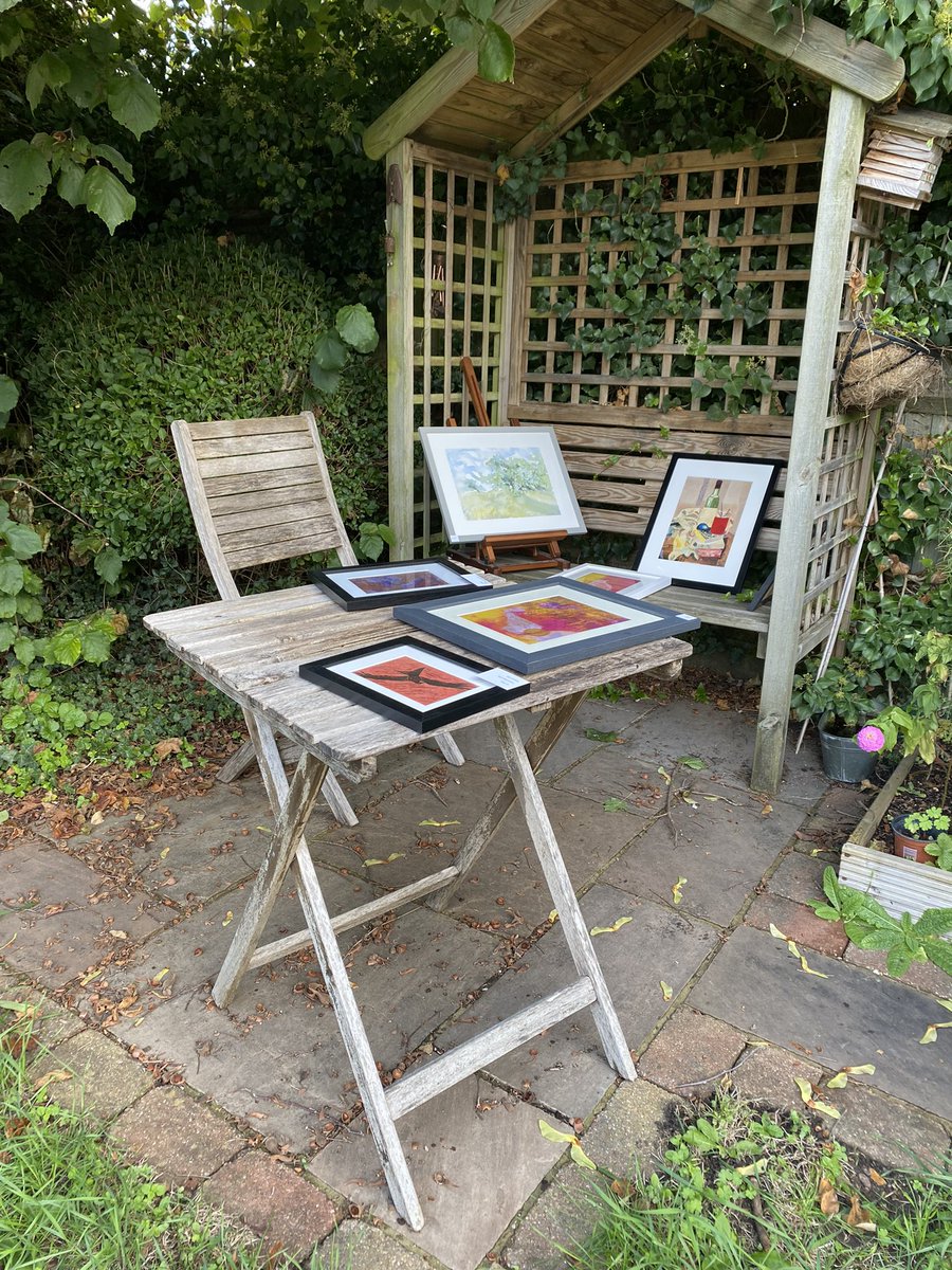 LizReal1's tweet photo. Getting ready for #artinthearbour tomorrow - sorting out my art and publicity for @Launchpad_RDG. Pop-up gallery and shop (other local makers)  with every sale supporting @Launchpad_RDG . One day only 10-4. #homelessnessawareness #rdguk 
@RDGWhatsOn https://t.co/NkZJLz3e7B