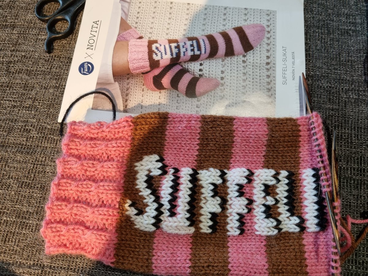RouvinenSari's tweet photo. #suffeli #novita
Siitä sitä tuas yhet tekkeytyy🤩🤩 https://t.co/hUGeJV3Rv4