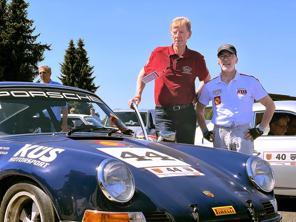 kuesofficial's tweet photo. Die KÜS kümmerte sich beim Revival der Olympia Rallye '72 um die Sicherheit von Teilnehmern und Fahrzeugen
und unterstützte die PR-Betreuung außerdem mit dem historischen PR-Bus von 1972 😎
Hier geht's zur Pressemitteilung: https://t.co/nVwg41dsks https://t.co/gC8l0pspDh