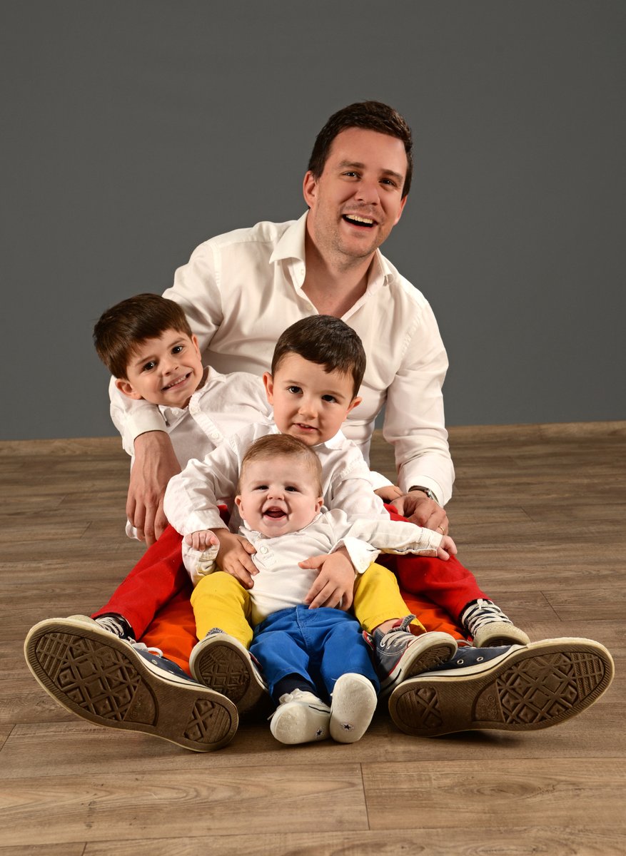 Photo_Gil's tweet photo. Séance photo famille à Lyon : https://t.co/W7hrWdeXHR #lyon #photographe #photographelyon #photofamille #famille #portrait #photographefamille #shootinglyon #seancephotofamille #seancefamille #photographefamillelyon #family #familyphotography #familyphotographer #familyphoto https://t.co/S35TvMIz1k