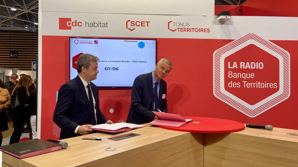 #EnDirect 🤝 <a href="/enedis/">Enedis</a> renouvelle son engagement avec <a href="/CDC_Habitat/">Groupe CDC Habitat</a> pour faciliter le raccordement des résidences et des installations de recharge de véhicules électriques, ainsi que la mise à disposition des données énergétiques #servicepublic #transitionecologique <a href="/BanqueDesTerr/">Banque des Territoires</a>